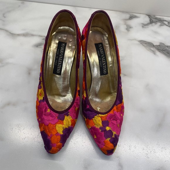 Vintage Valentino floral pumps - Picture 11 of 12